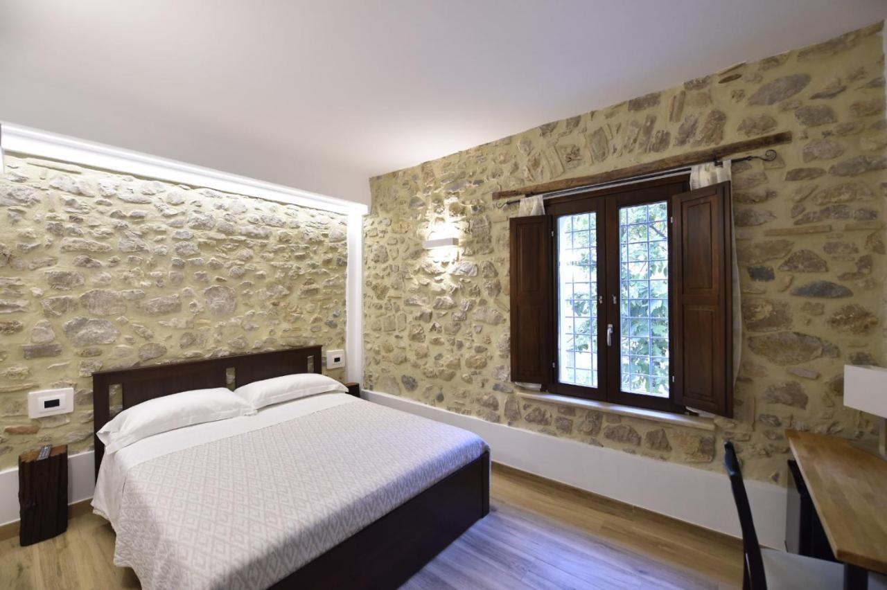 Le Benedettine Affittacamere Relais Fondi Exterior foto